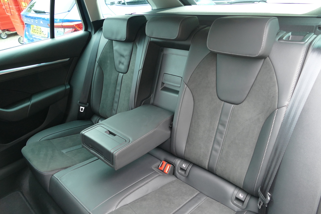 Skoda Octavia 2.0 Tsi Vrs Dsg Black #14