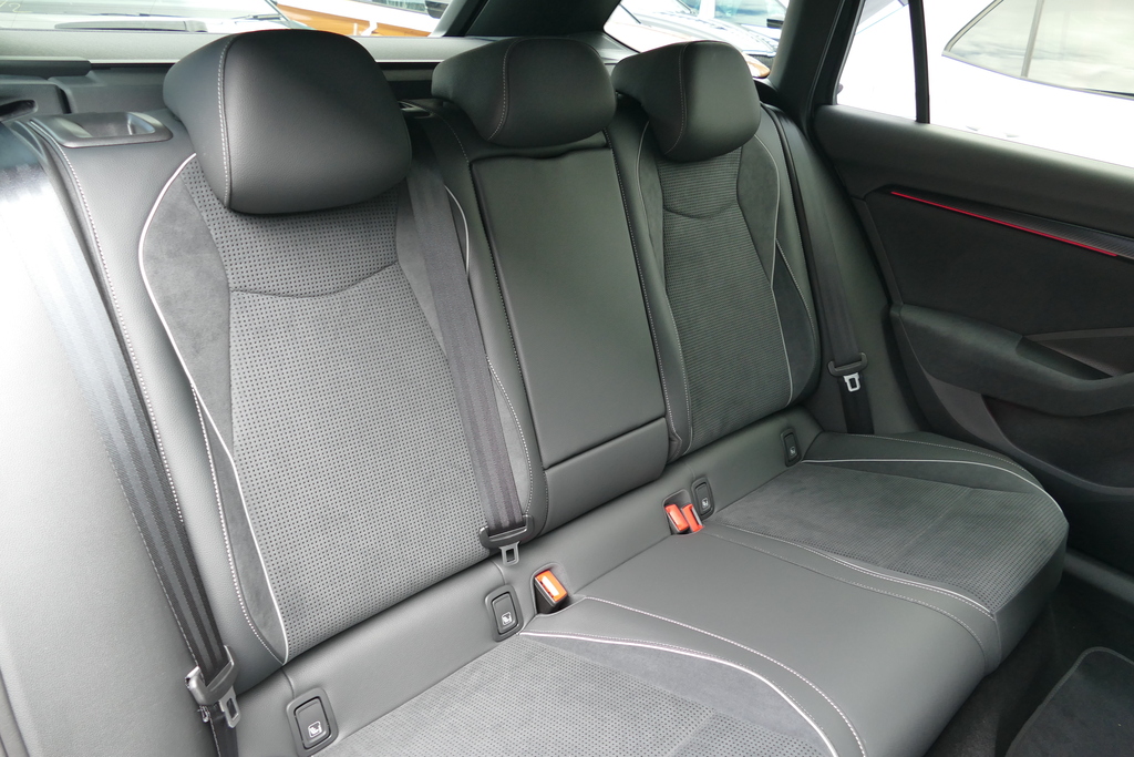 Skoda Superb Lk 2.0 Tdi 193 Ps 4X4 Dsg Black #8