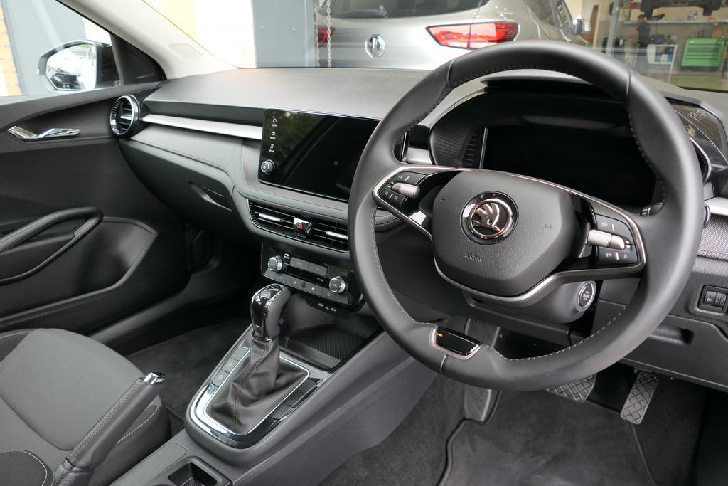 Skoda Fabia 1.0 Tsi 116 Design Edition Dsg 116 Ps White #6