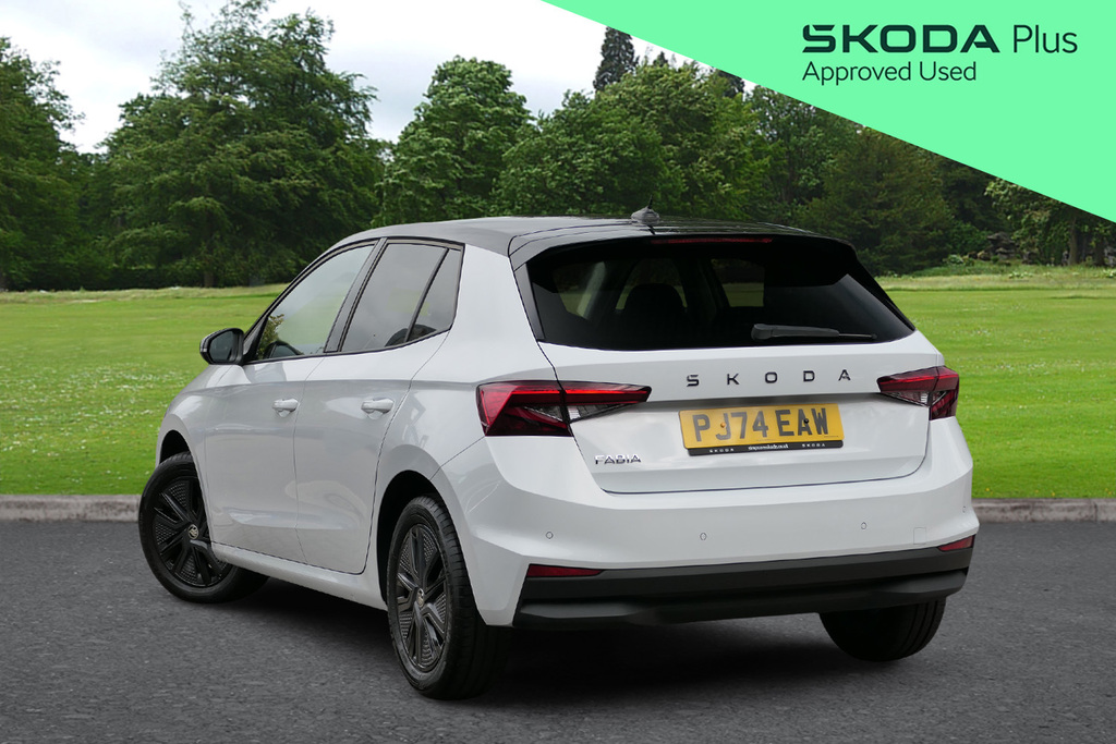 Skoda Fabia 1.0 Tsi 116 Design Edition Dsg 116 Ps White #3