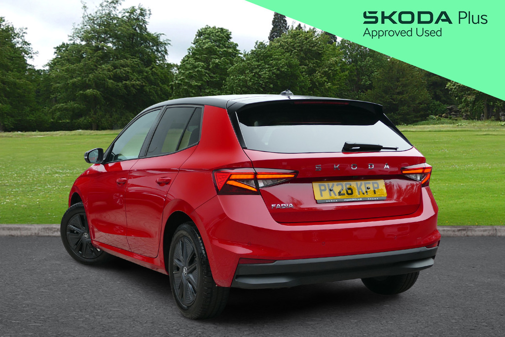 Skoda Fabia 1.5 Tsi 150 Design Edition Dsg 150 Ps Red #3