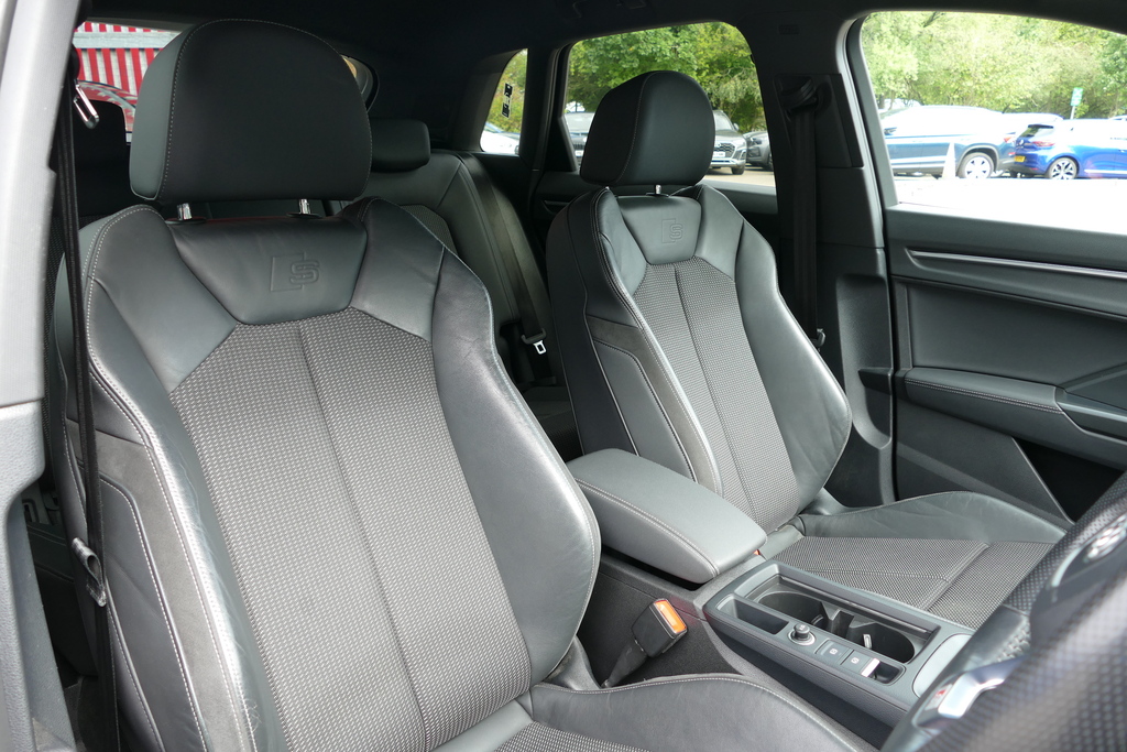 Audi Q3 35 Tfsi S Line S Tronic 0 Ps Grey #5