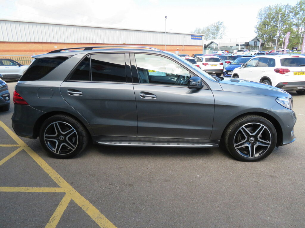Mercedes-Benz GLE Class Suv Black #11