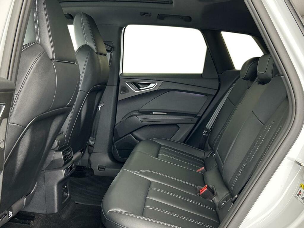 Audi Q4 E Tron 45 S Line 82Kwh CA25KPT White #4