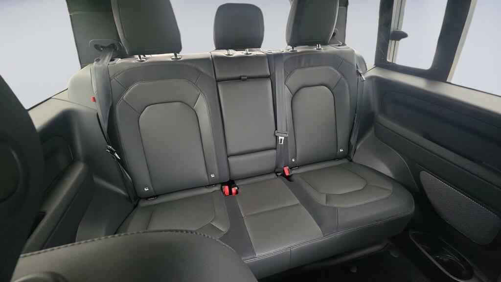Land Rover Defender 90 3.0 D250 X-dynamic Hse Silver #4