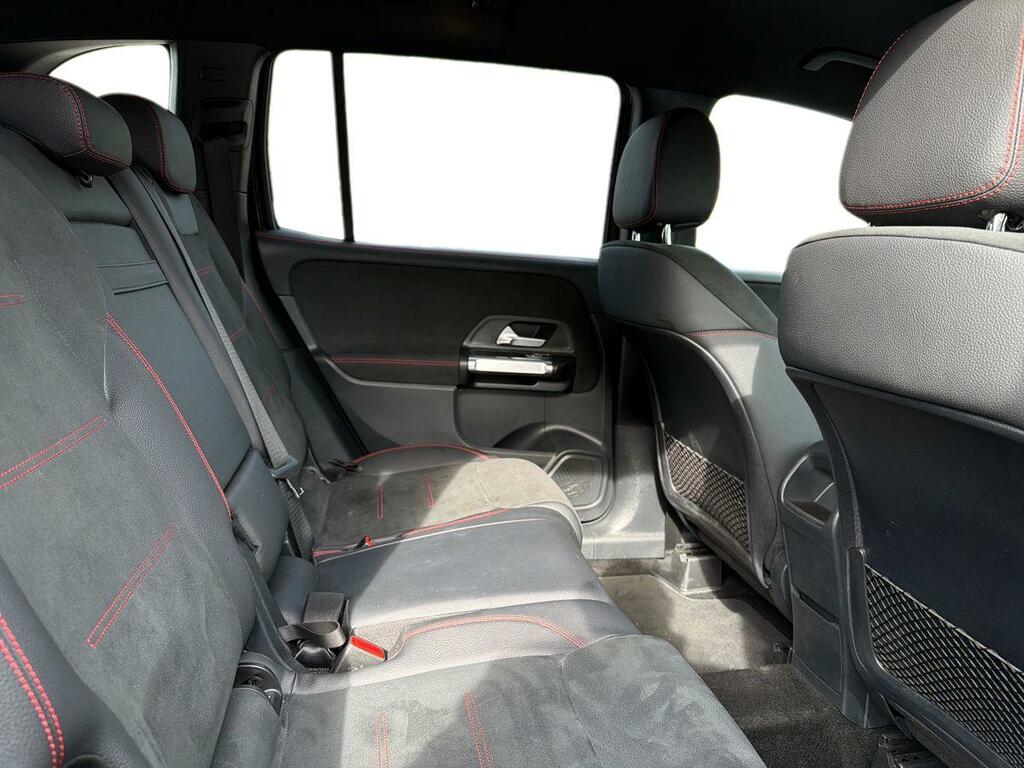 Mercedes-Benz GLB Class Glb 200 Amg Line Executive Black #4