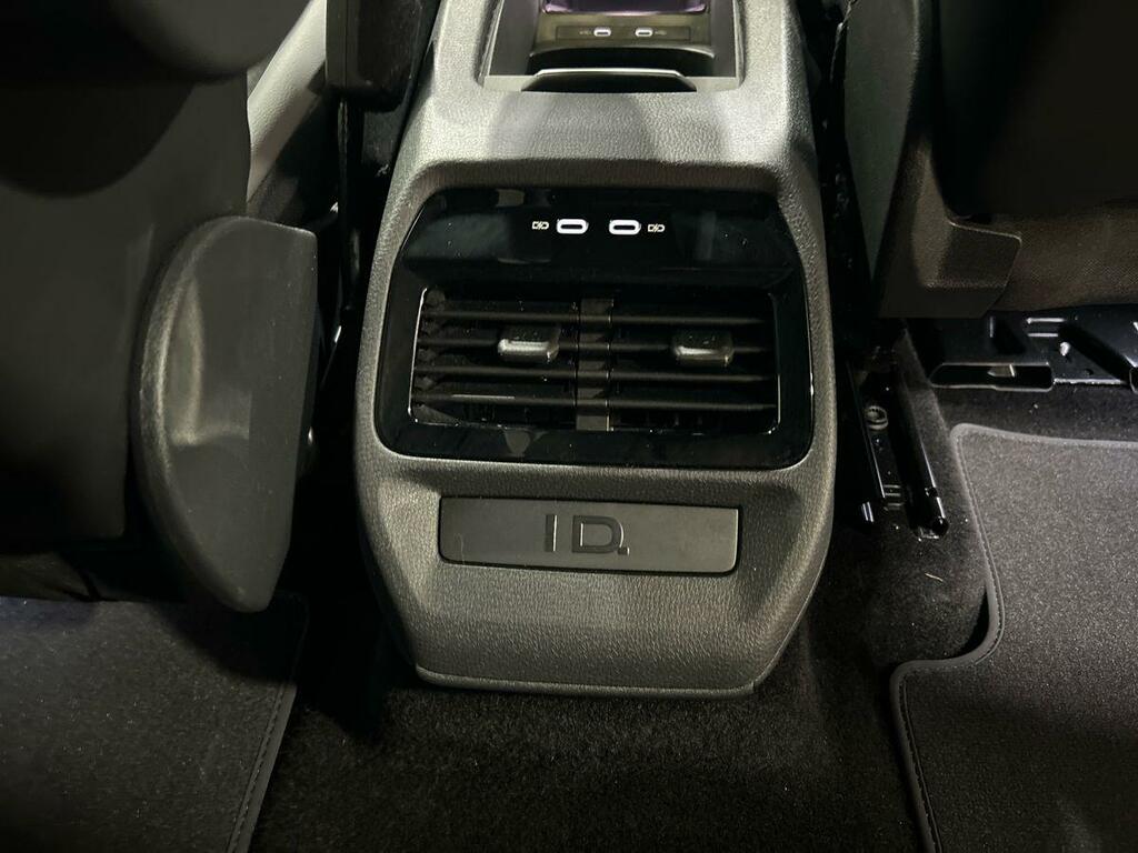 Volkswagen ID.4 Match Pro Black #31