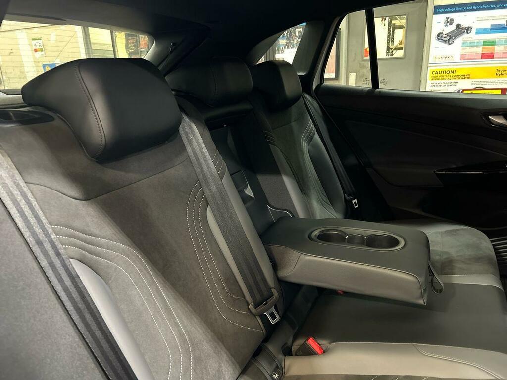 Volkswagen ID.4 Match Pro Black #34