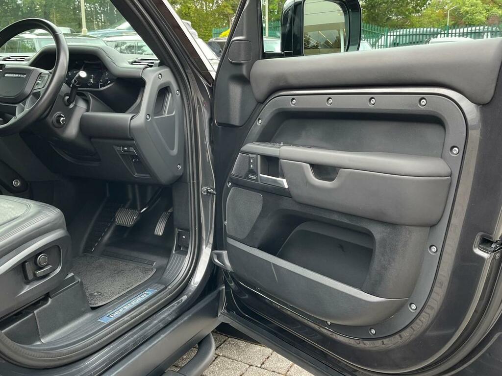 Land Rover Defender 110 X-dynamic Hse Grey #37