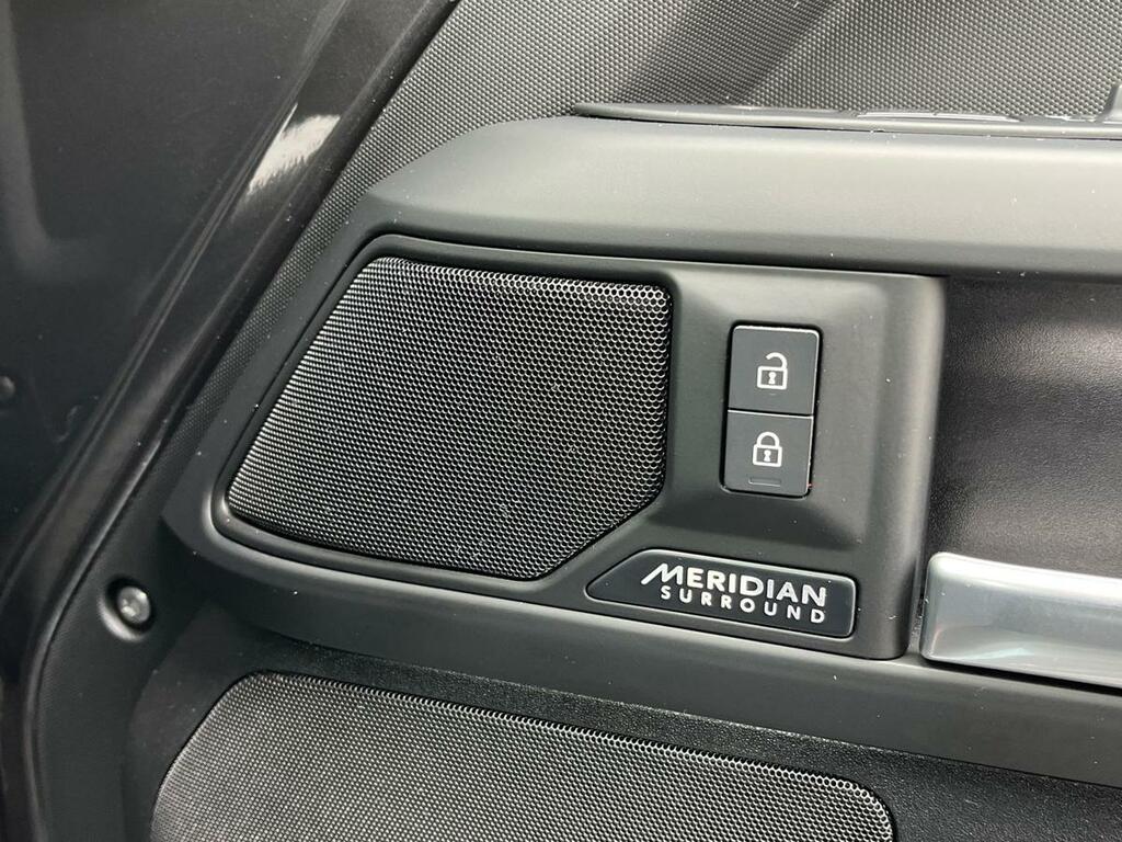 Land Rover Defender 110 X-dynamic Hse Grey #24