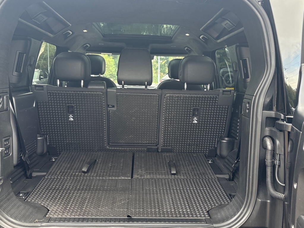 Land Rover Defender 110 D300 X-dynamic Hse Eiger Grey Grey #10