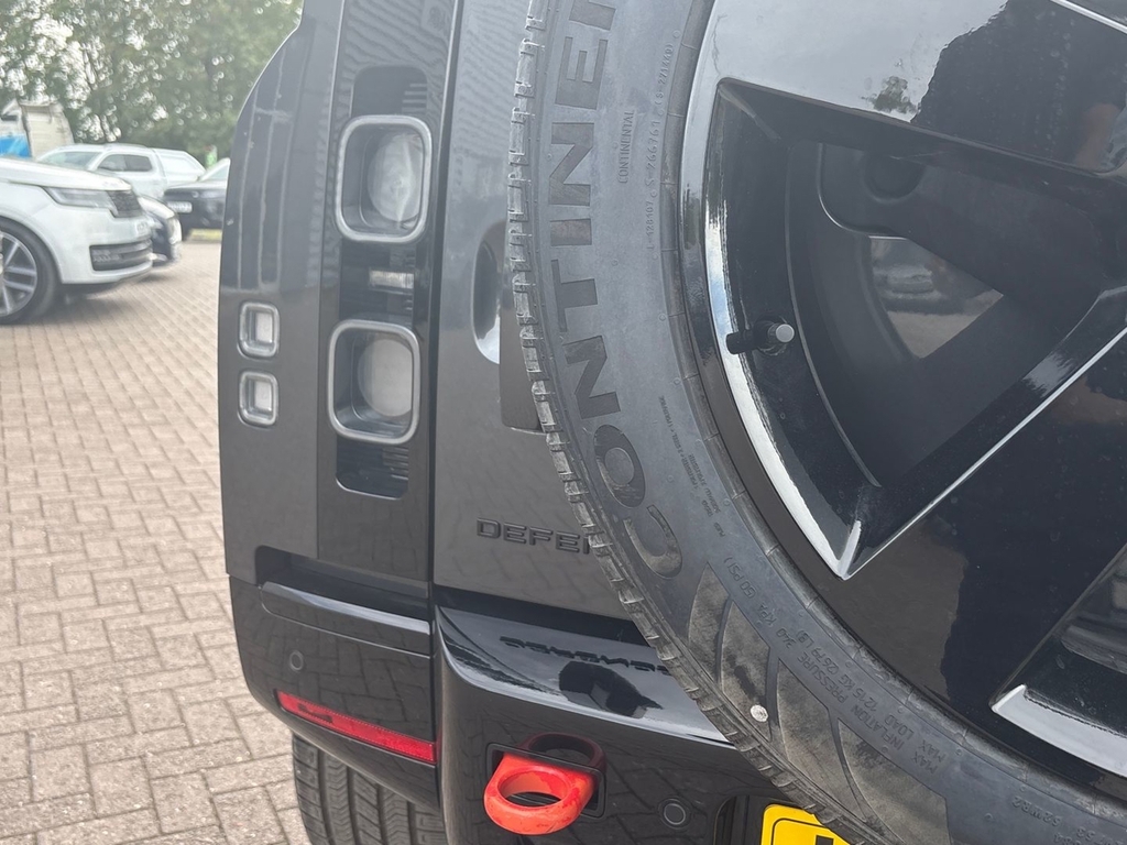 Land Rover Defender 110 D300 X-dynamic Hse Eiger Grey Grey #26