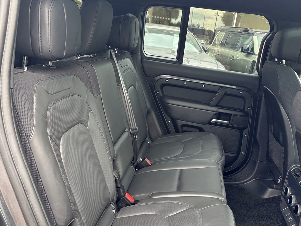 Land Rover Defender 110 D300 X-dynamic Hse Eiger Grey Grey #35