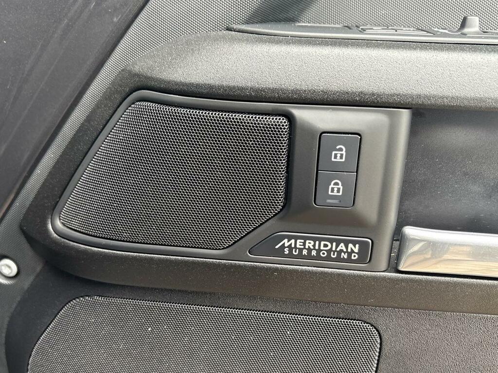 Land Rover Defender 110 D300 X-dynamic Hse Eiger Grey Grey #24