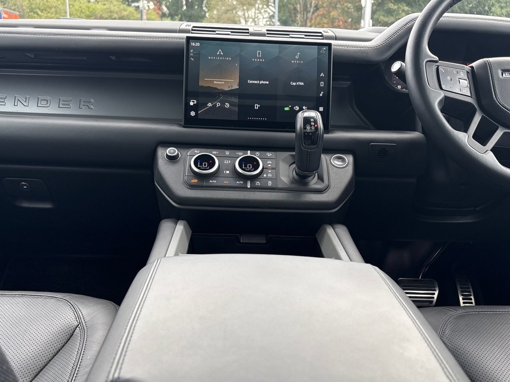 Land Rover Defender 110 D300 X-dynamic Hse Eiger Grey Grey #14