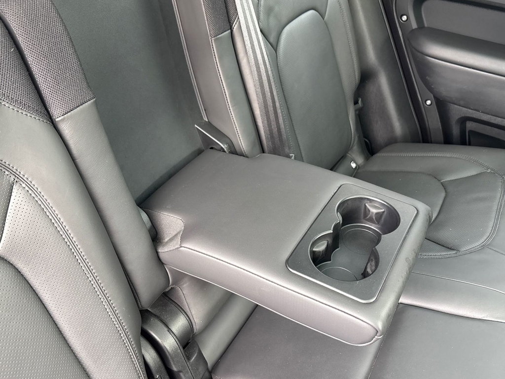 Land Rover Defender 110 D300 X-dynamic Hse Eiger Grey Grey #33