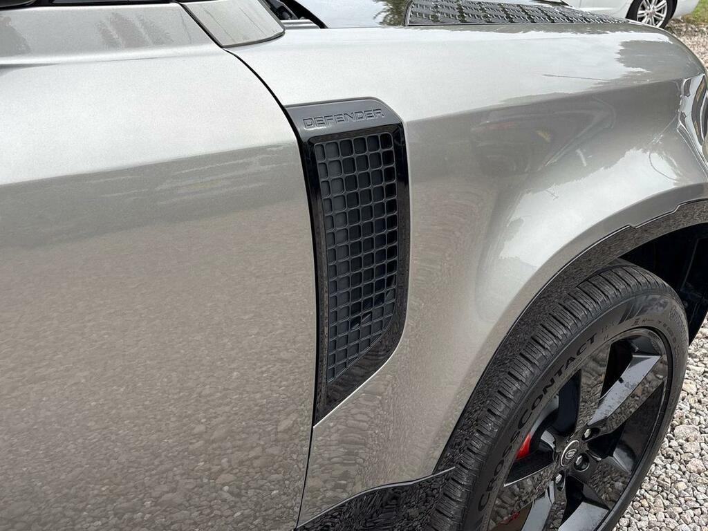 Land Rover Defender 90 X-dynamic Se White #28