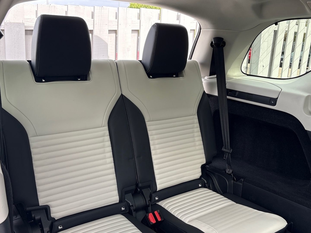 Land Rover Discovery Dynamic Hse Black #32