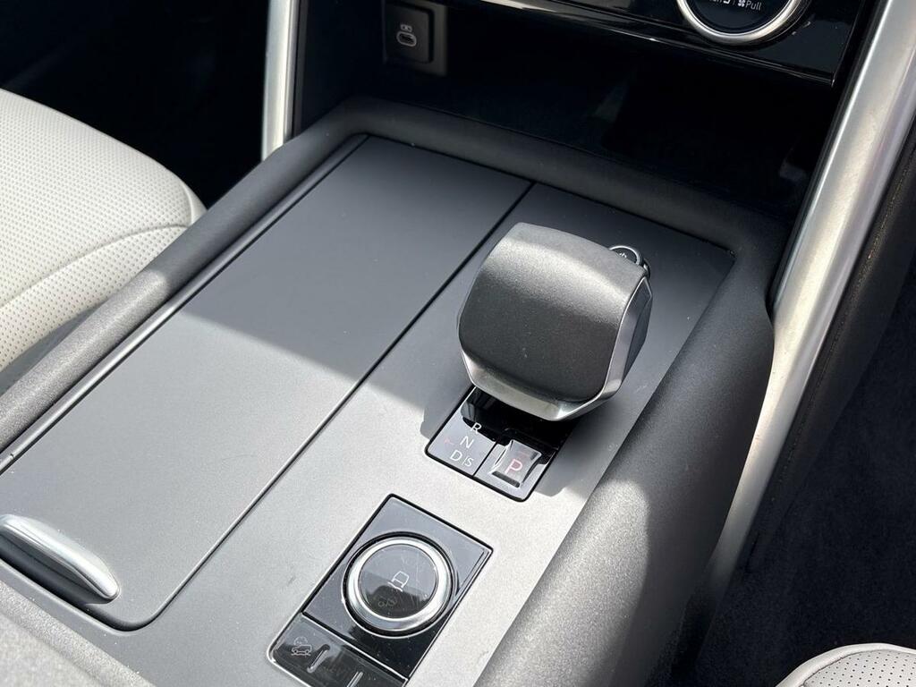 Land Rover Discovery Dynamic Hse Black #13