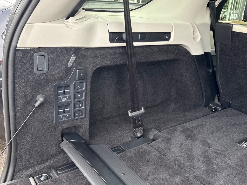 Land Rover Discovery Dynamic Hse Black #30