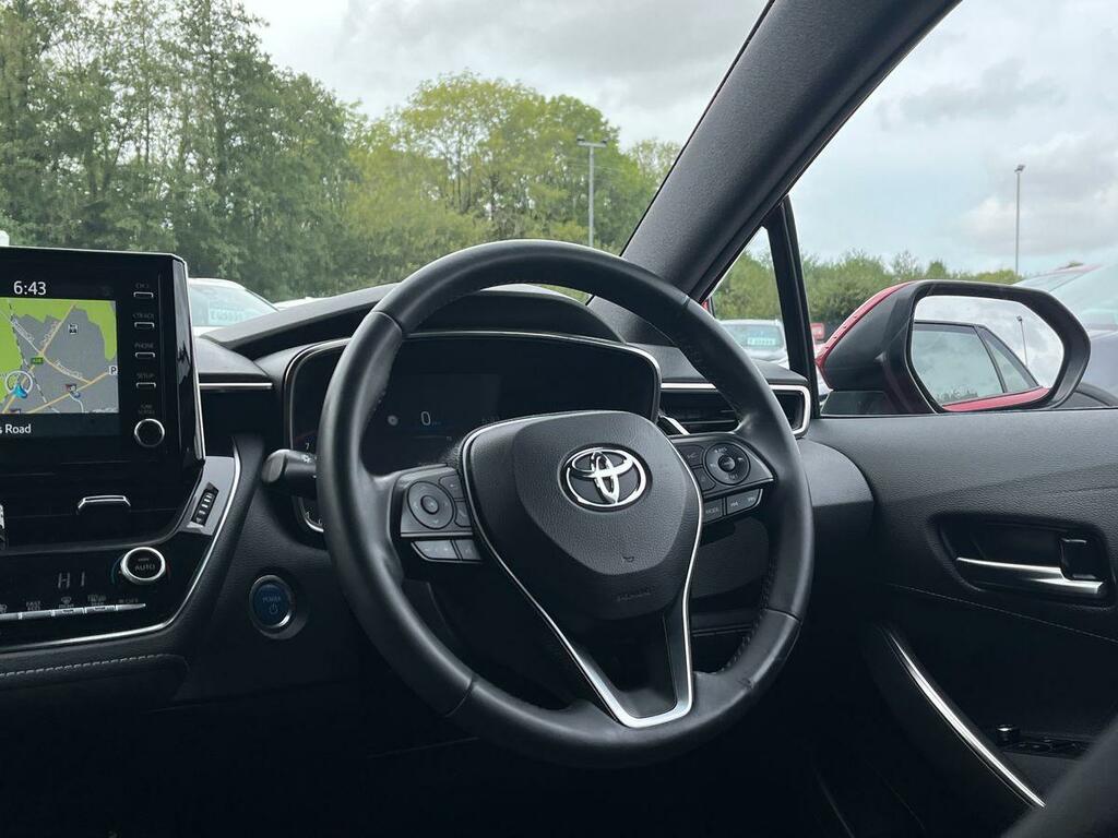 Toyota Corolla 1.8L Icon Tech White #14