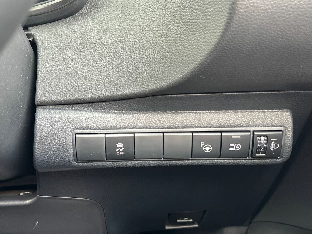 Toyota Corolla 1.8L Icon Tech White #38