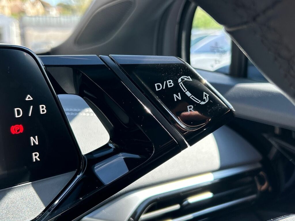 Volkswagen ID.4 Style Edition White #13