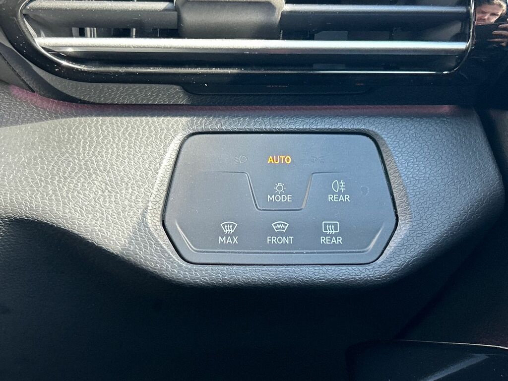 Volkswagen ID.4 Style Edition White #38