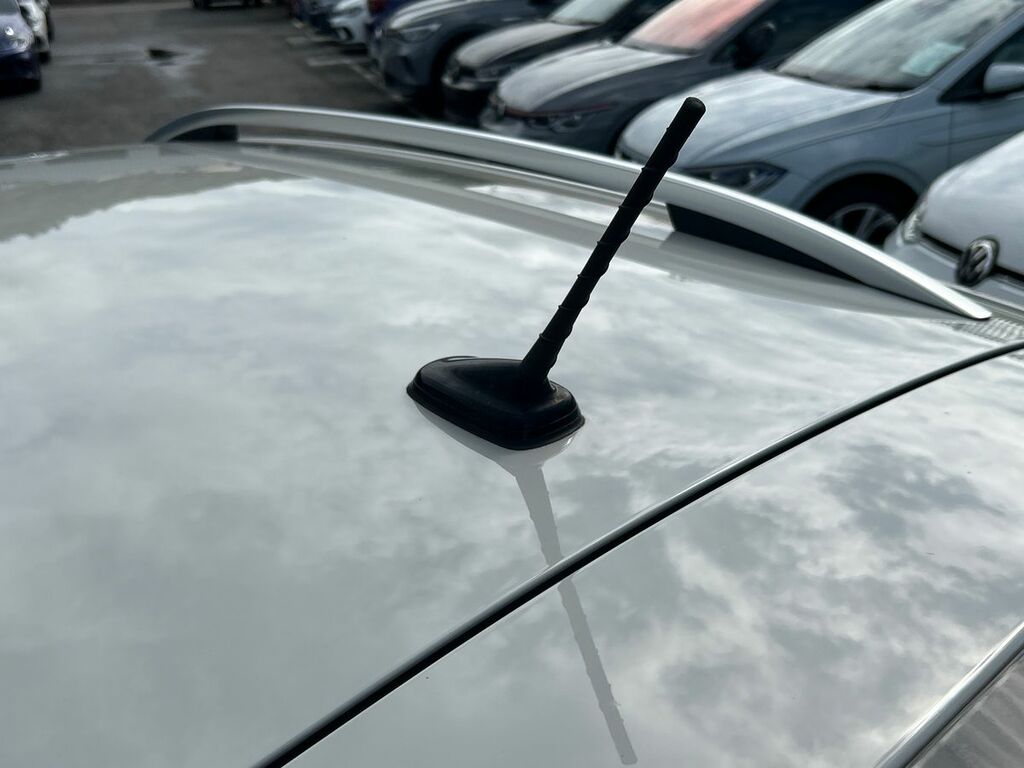 Volkswagen Taigo Hatchback Green #33
