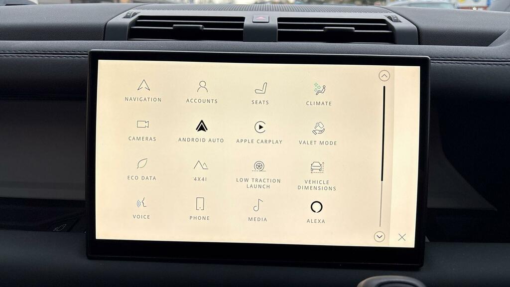 Land Rover Defender 110 Defender X-dynamic S D Mhev A Black #31