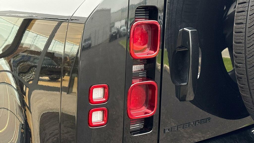 Land Rover Defender 110 Defender X-dynamic S D Mhev A Black #19