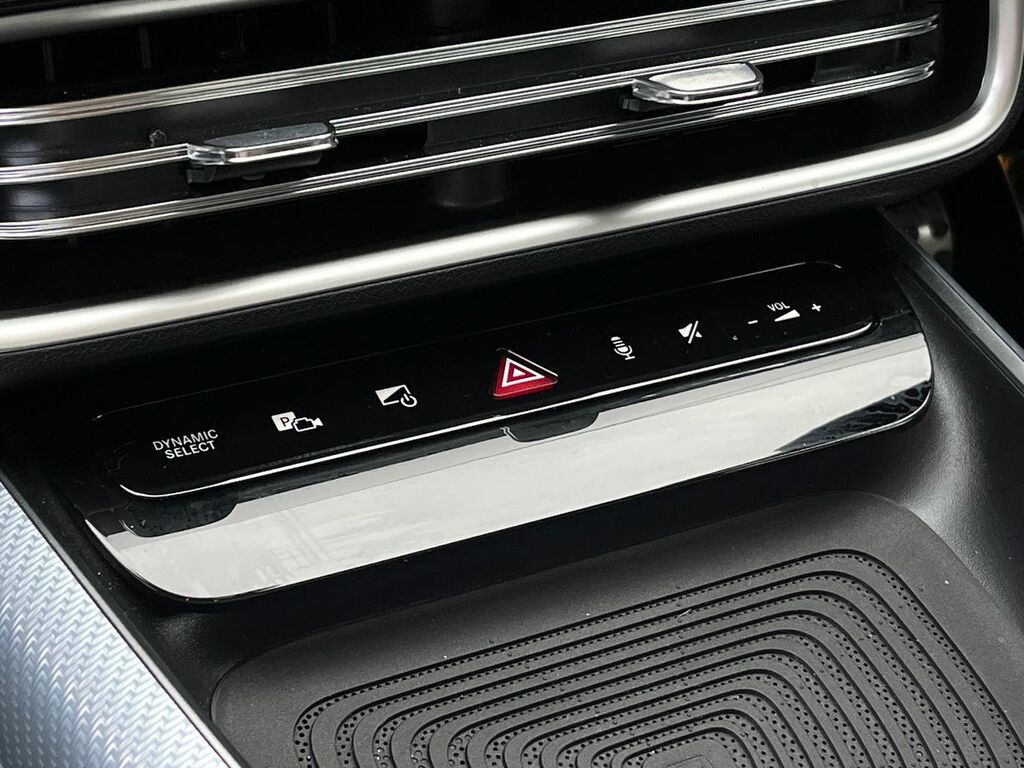 Mercedes-Benz CLA Class 200 Sport Executive Tip White #36