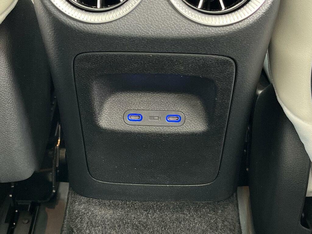 Mercedes-Benz CLA Class 200 Sport Executive Tip White #40