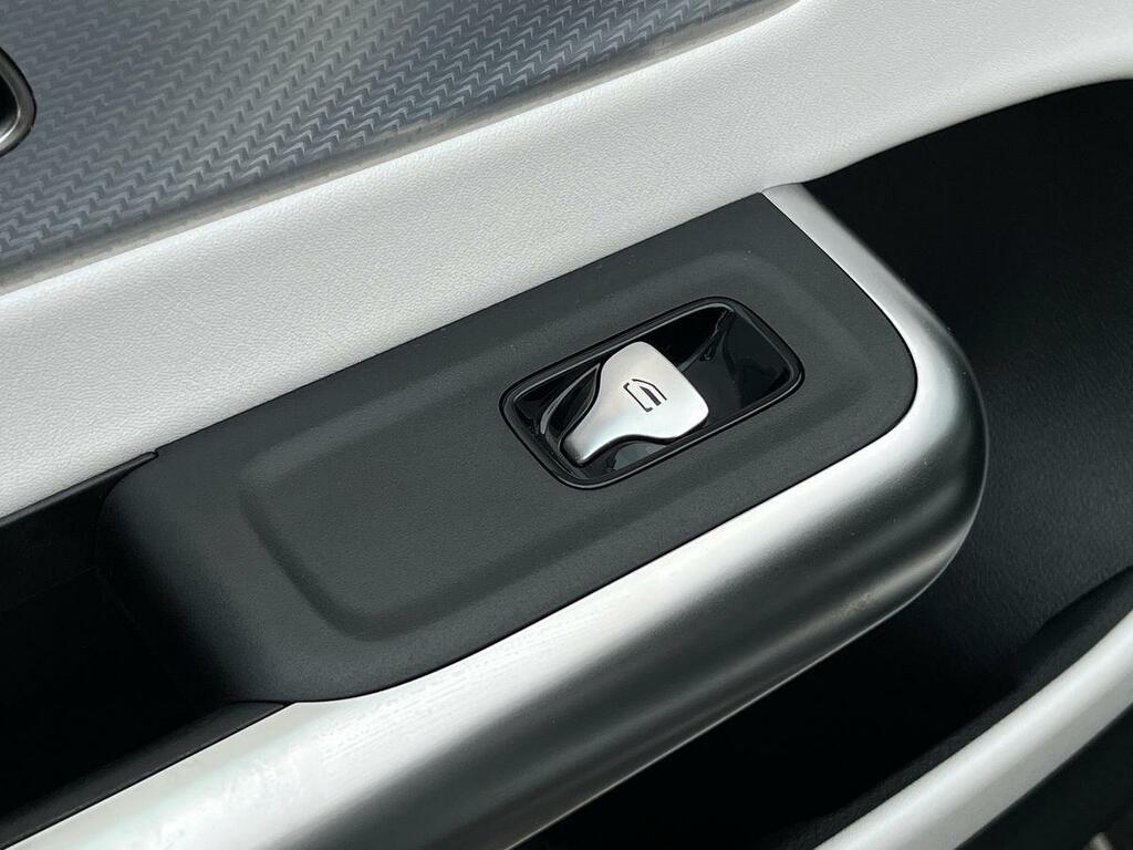 Mercedes-Benz CLA Class 200 Sport Executive Tip White #34