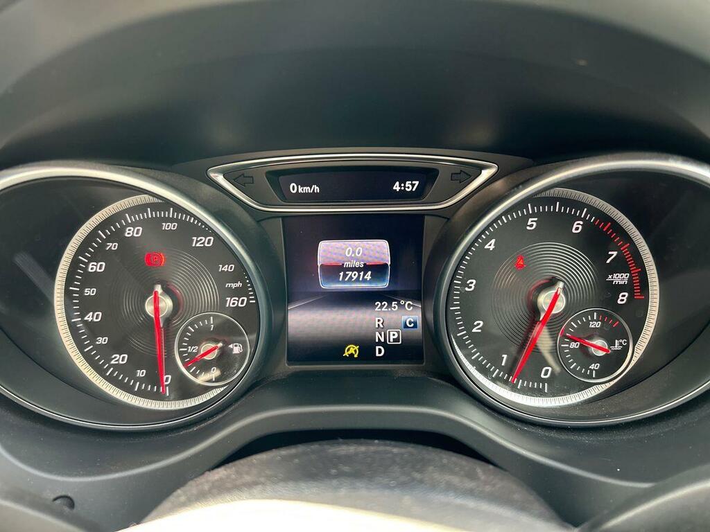 Mercedes-Benz GLA Class 1.6 Gla 200 Amg Line Edition 155 Bhp Black #40