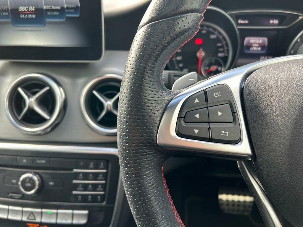 Mercedes-Benz GLA Class 1.6 Gla 200 Amg Line Edition 155 Bhp Black #15