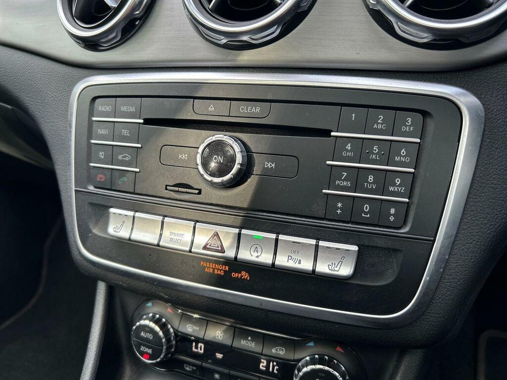 Mercedes-Benz GLA Class 1.6 Gla 200 Amg Line Edition 155 Bhp Black #45