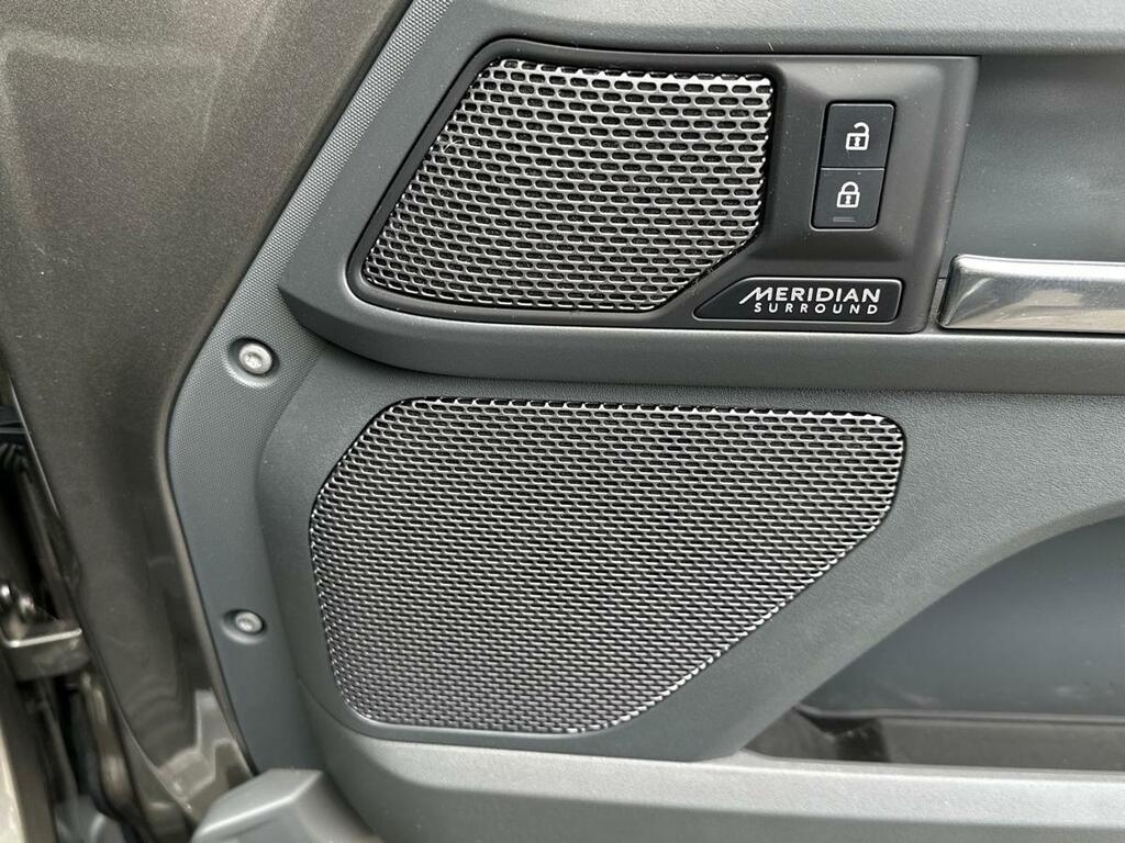 Land Rover Defender 110 3.0 D250 X-dynamic Hse Grey #24