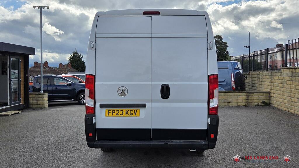 Vauxhall Movano Prime White #6