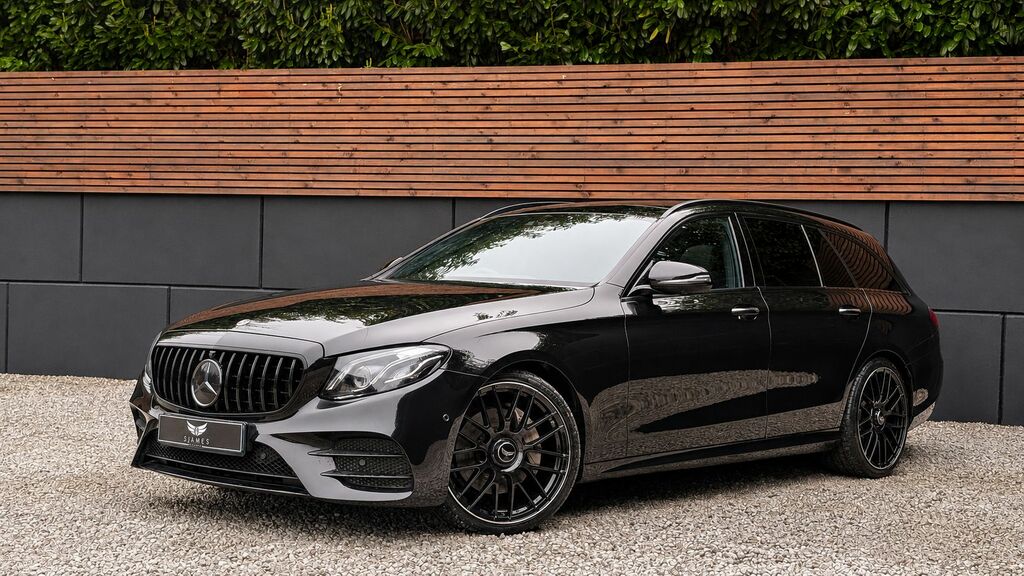 Mercedes-Benz E Class 2020 2.0 E220d Amg Line Night Edition Premium Plu VX70RVK Black #2