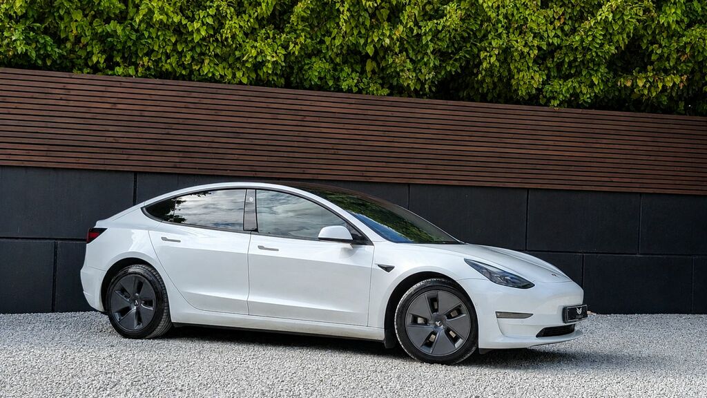 Tesla Model 3 2021 Dual Motor Long Range Saloon A White #4