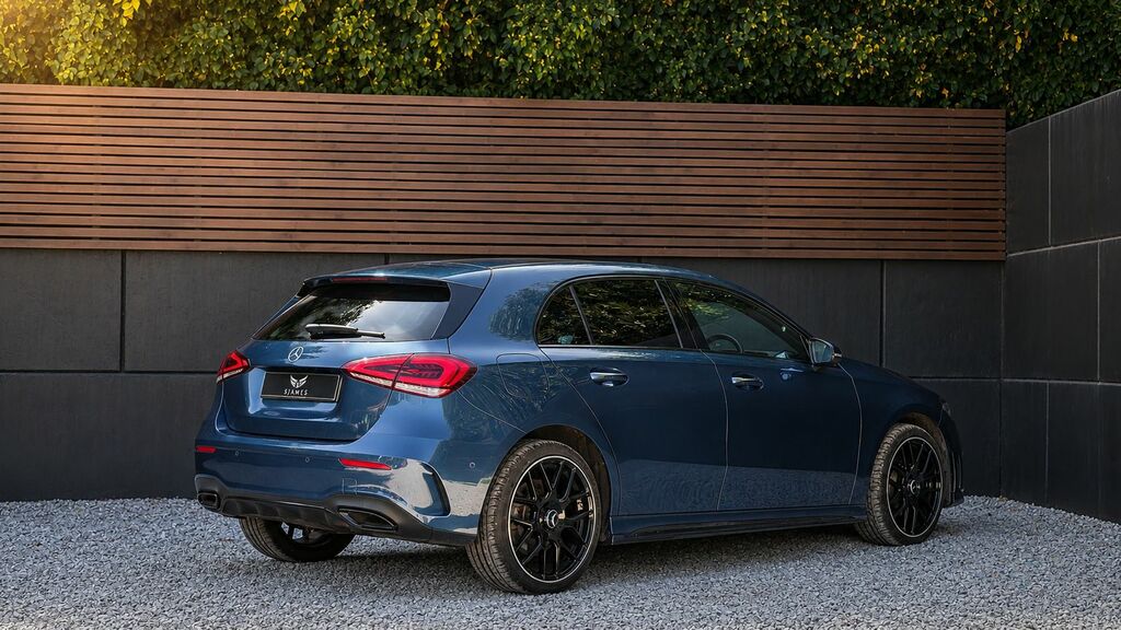 Mercedes-Benz A Class 2022 2.0 A200d Amg Line Edition Executive Hatchb BU22LRZ Blue #5