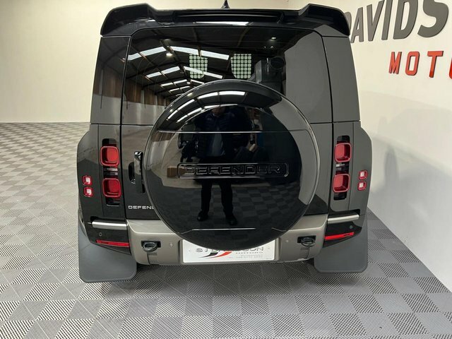Land Rover Defender 90 2025 3.0 D250 Mhev X-dynamic Se Hard Top Suv D Black #2