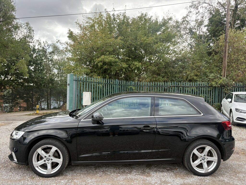 Audi A3 1.0 Tfsi Sport Black #4