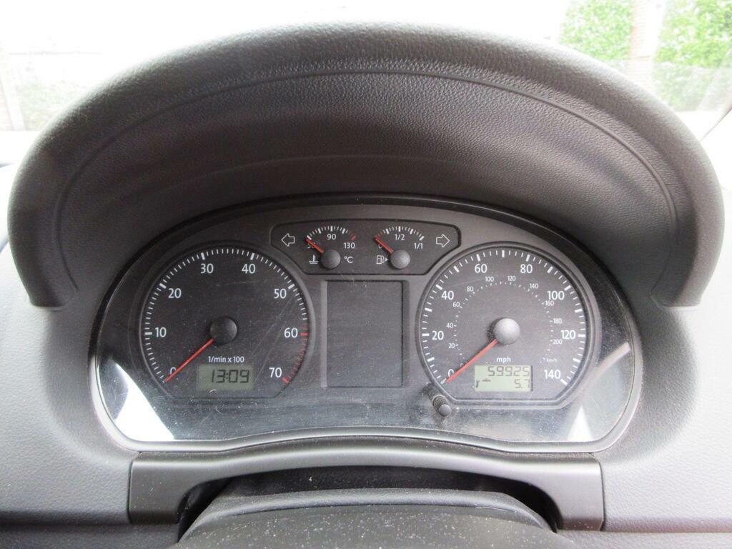 Volkswagen Polo 1.2 Match Red #4