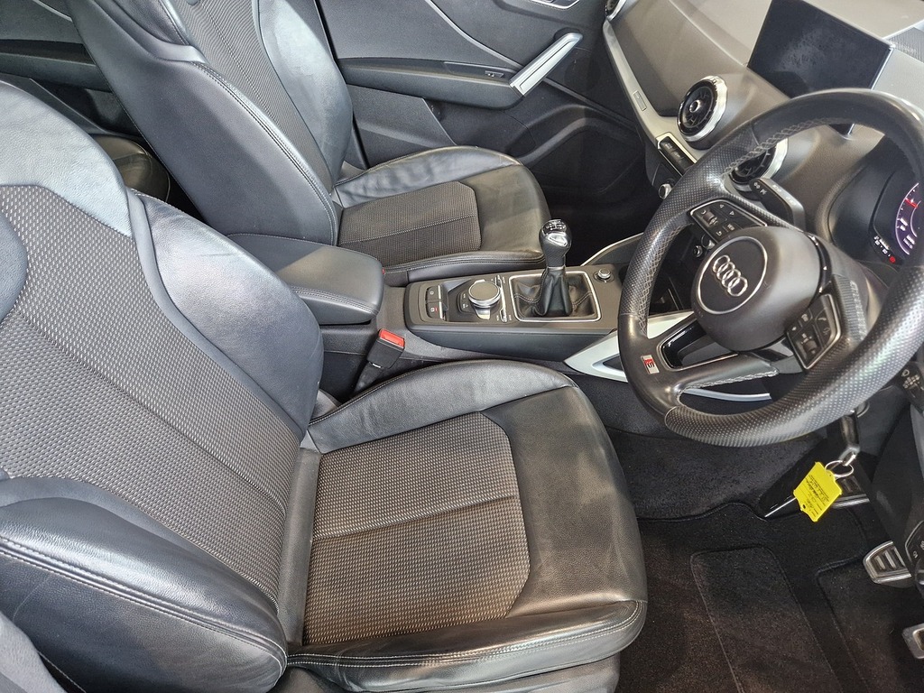Audi Q2 Tfsi S Line SJ21OJR Black #5