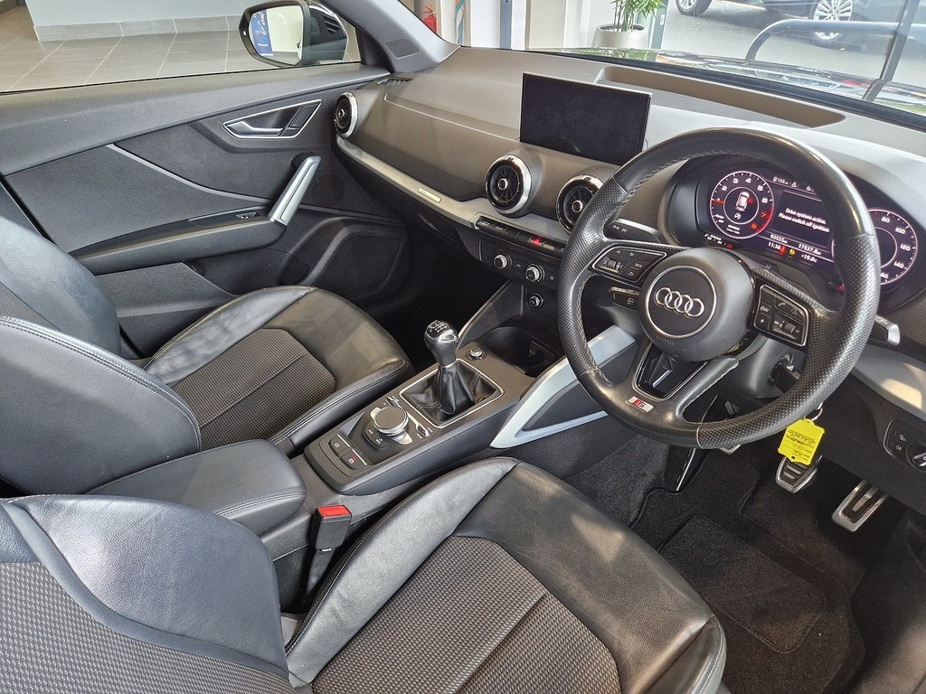 Audi Q2 Tfsi S Line SJ21OJR Black #6