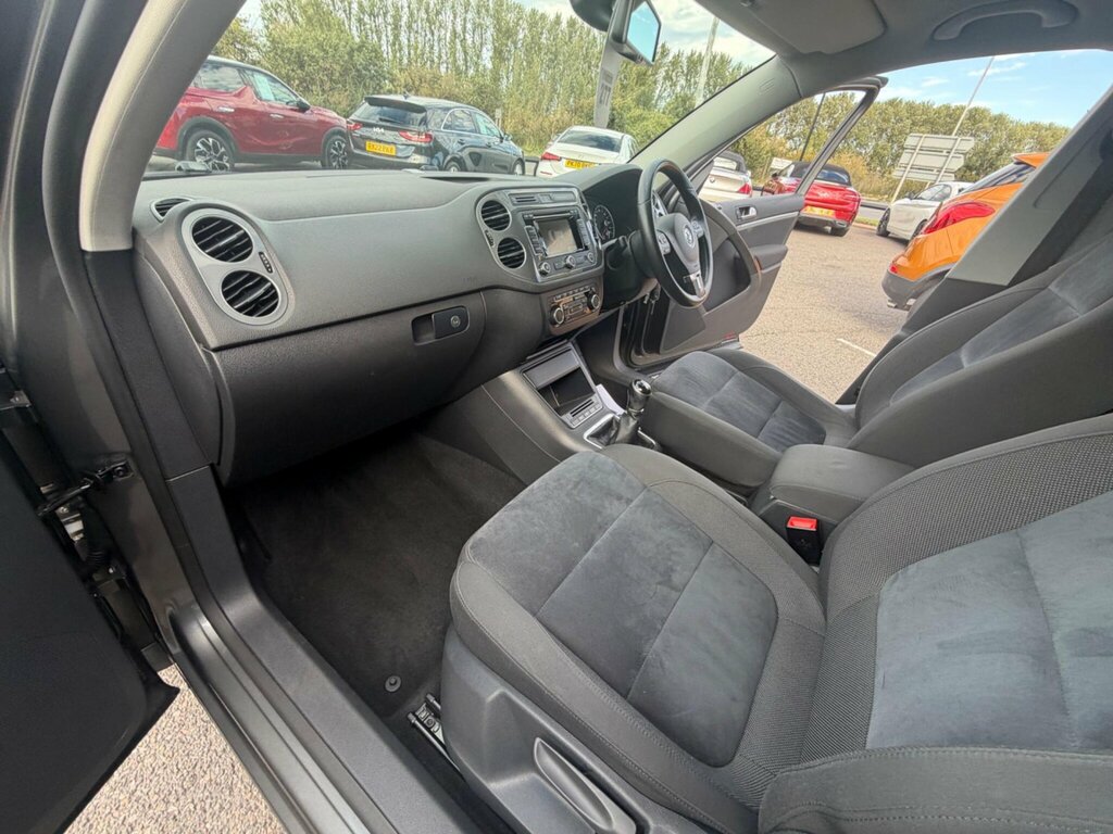 Volkswagen Tiguan 2.0 Tdi Bluemotion Tech Match Suv Dsg 4 Black #29
