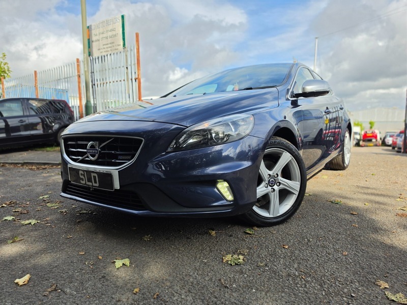 Volvo V40 D2 R-design Blue #3