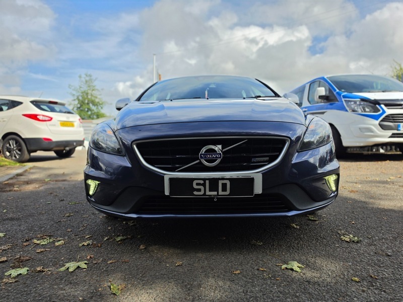 Volvo V40 D2 R-design Blue #2